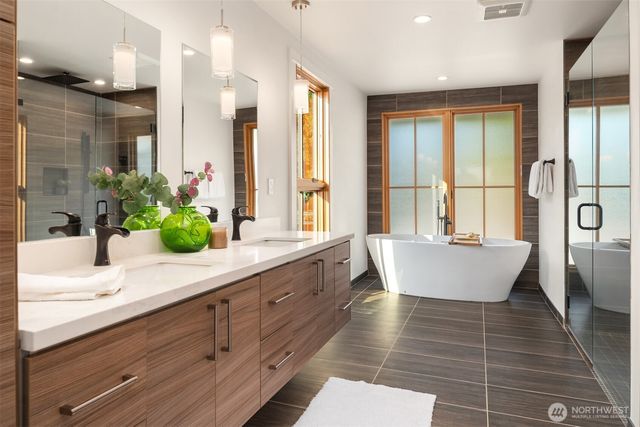 18505 Normandy Terrace SW, Normandy Park, WA 98166