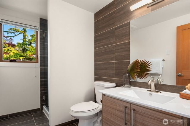18505 Normandy Terrace SW, Normandy Park, WA 98166