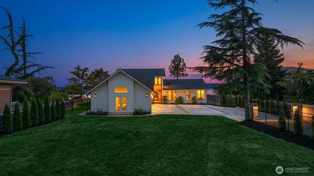 18505 Normandy Terrace SW, Normandy Park, WA 98166