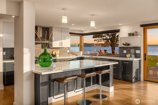 18505 Normandy Terrace SW, Normandy Park, WA 98166
