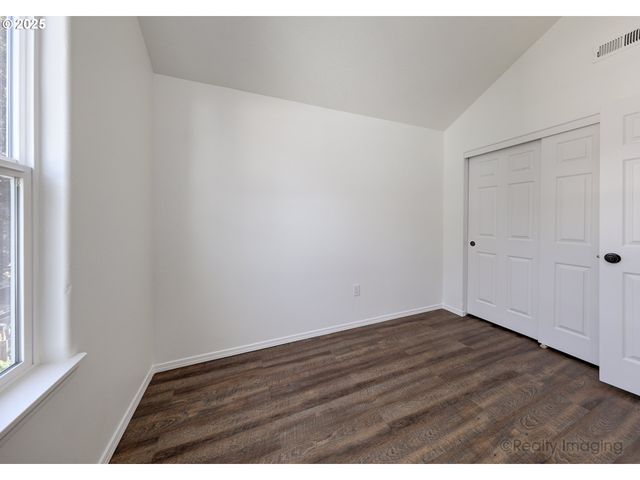 17893 Sw WAKEM St, Beaverton, OR 97003