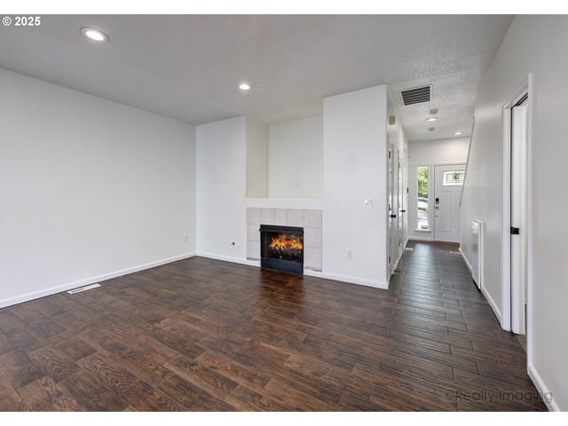 17893 Sw WAKEM St, Beaverton, OR 97003