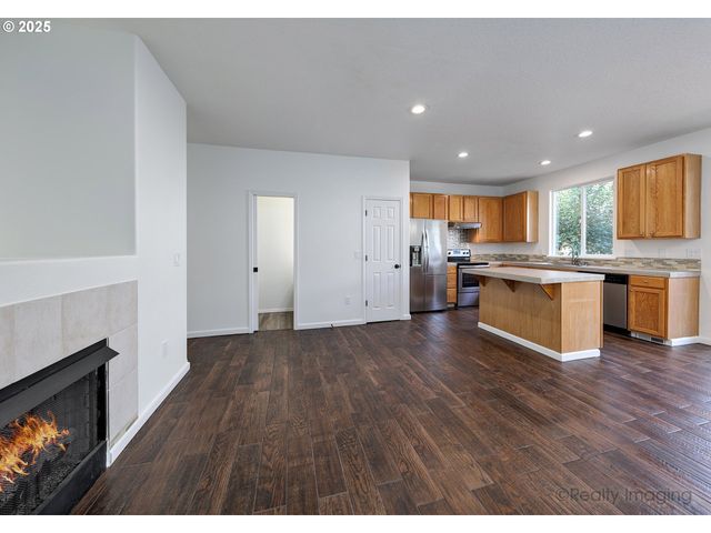 17893 Sw WAKEM St, Beaverton, OR 97003