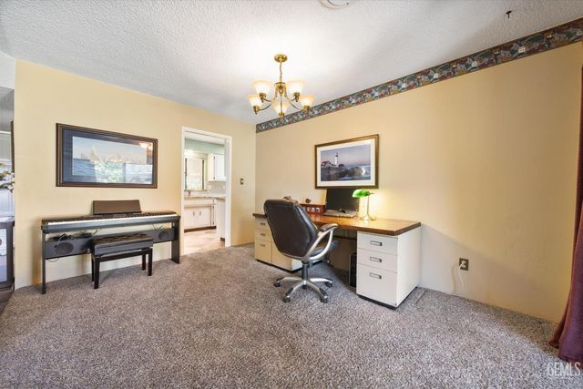 7109 School House Lane, Bakersfield, CA 93309