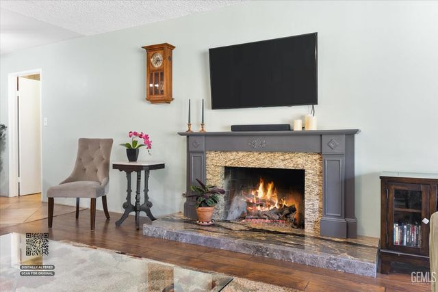 7109 School House Lane, Bakersfield, CA 93309