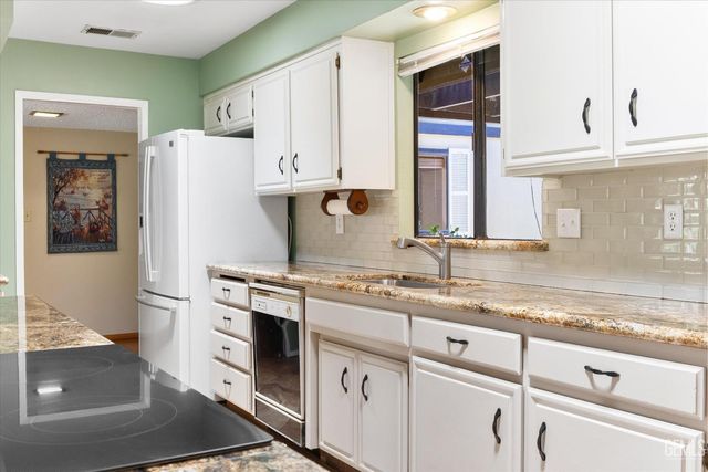 7109 School House Lane, Bakersfield, CA 93309