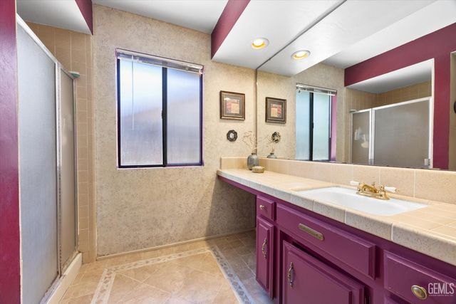 7109 School House Lane, Bakersfield, CA 93309