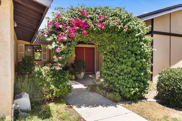 7109 School House Lane, Bakersfield, CA 93309