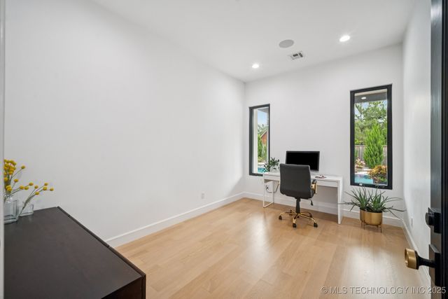 8401 S Desert Palm Avenue W, Broken Arrow, OK 74011