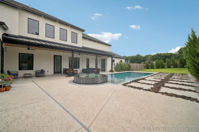 8401 S Desert Palm Avenue W, Broken Arrow, OK 74011