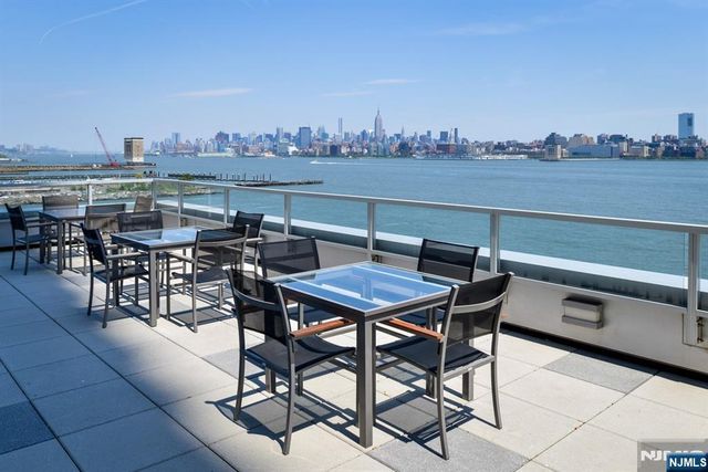 2 2nd Street 801, Jersey City, NJ 07302