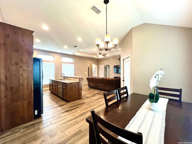 1729 Vista View, Pleasanton, TX 78064