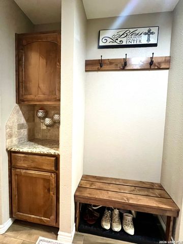 1729 Vista View, Pleasanton, TX 78064