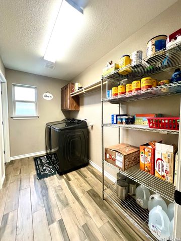 1729 Vista View, Pleasanton, TX 78064