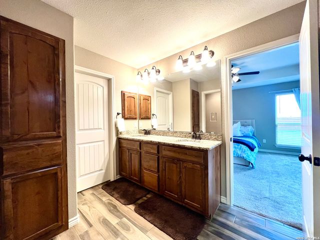 1729 Vista View, Pleasanton, TX 78064