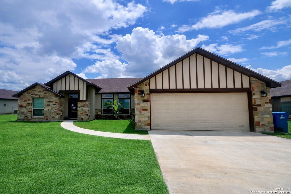 1729 Vista View, Pleasanton, TX 78064