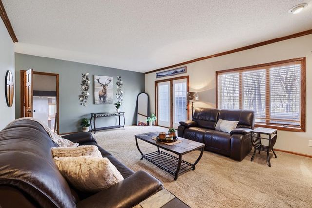 7832 18th Street N, Oakdale, MN 55128