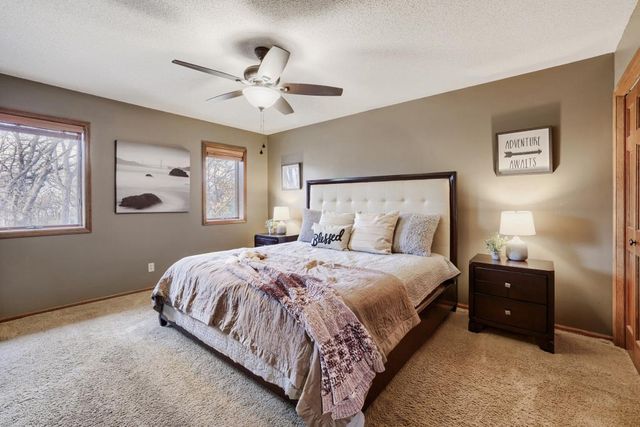 7832 18th Street N, Oakdale, MN 55128