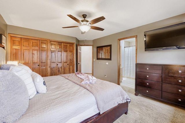 7832 18th Street N, Oakdale, MN 55128