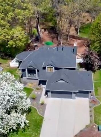 7832 18th Street N, Oakdale, MN 55128