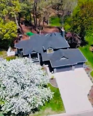 7832 18th Street N, Oakdale, MN 55128