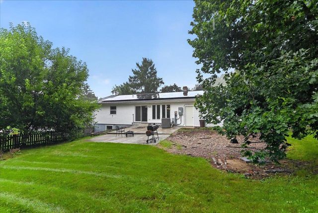 5 Yorktown Circle, Madison, WI 53711