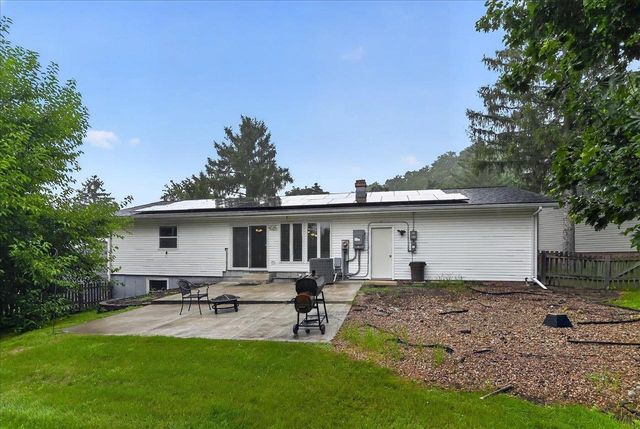 5 Yorktown Circle, Madison, WI 53711