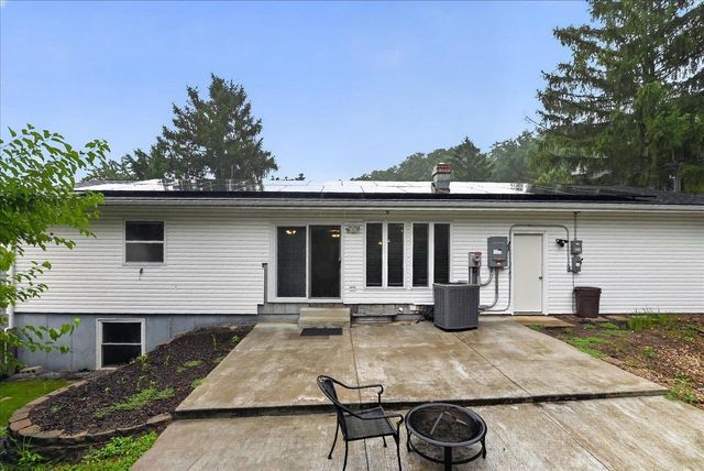 5 Yorktown Circle, Madison, WI 53711