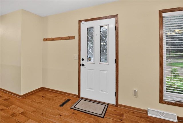 5 Yorktown Circle, Madison, WI 53711
