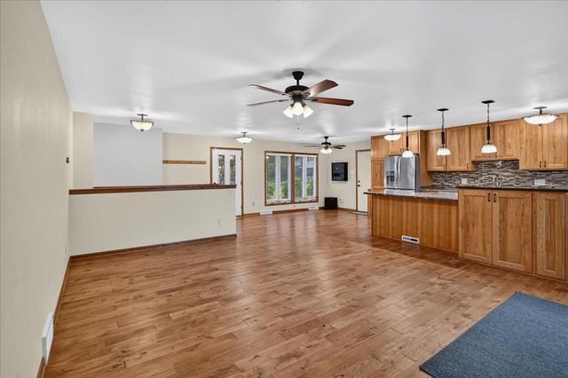 5 Yorktown Circle, Madison, WI 53711