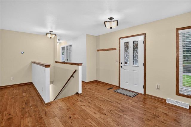 5 Yorktown Circle, Madison, WI 53711