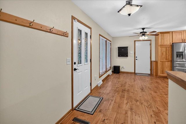5 Yorktown Circle, Madison, WI 53711