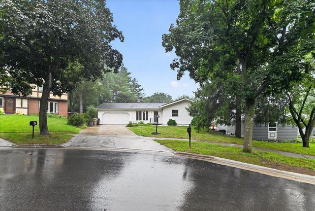 5 Yorktown Circle, Madison, WI 53711