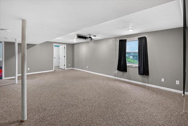 5 Yorktown Circle, Madison, WI 53711