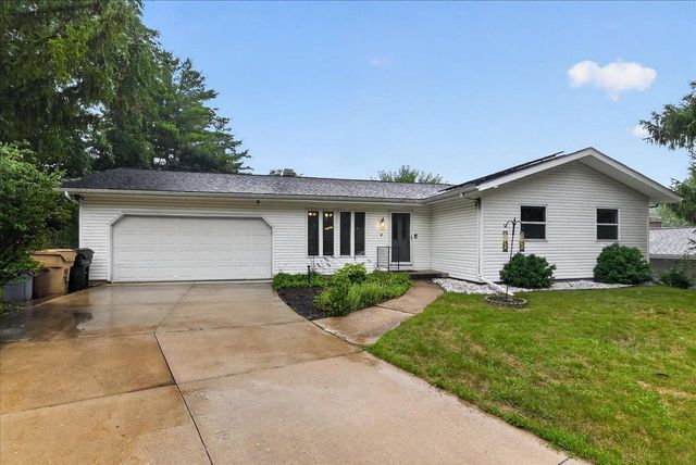 5 Yorktown Circle, Madison, WI 53711