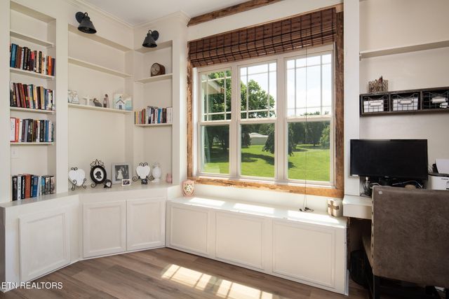 1048 Little Dogwood Rd, Kingston, TN 37763