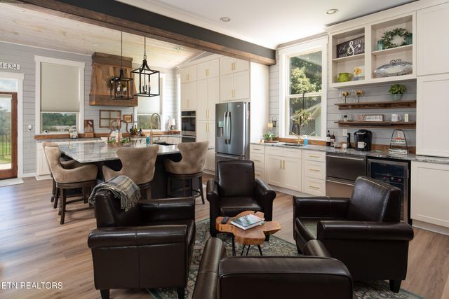 1048 Little Dogwood Rd, Kingston, TN 37763