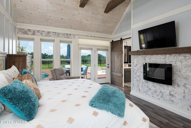 1048 Little Dogwood Rd, Kingston, TN 37763