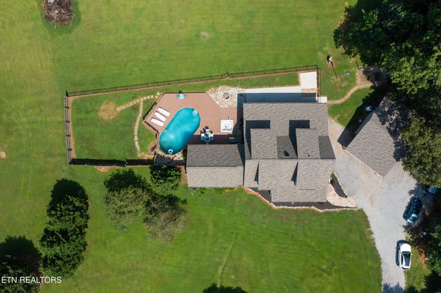 1048 Little Dogwood Rd, Kingston, TN 37763