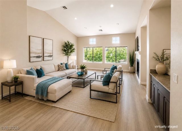 8112 Chestnut Hollow Avenue, Las Vegas, NV 89131