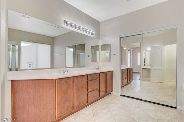 8112 Chestnut Hollow Avenue, Las Vegas, NV 89131