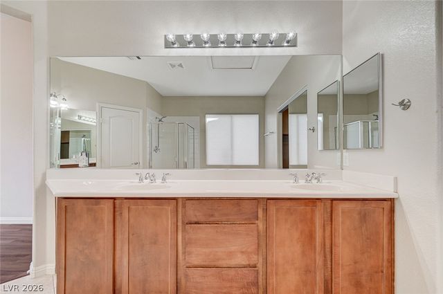 8112 Chestnut Hollow Avenue, Las Vegas, NV 89131