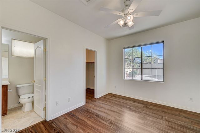 8112 Chestnut Hollow Avenue, Las Vegas, NV 89131