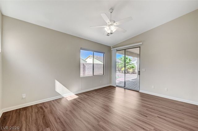 8112 Chestnut Hollow Avenue, Las Vegas, NV 89131