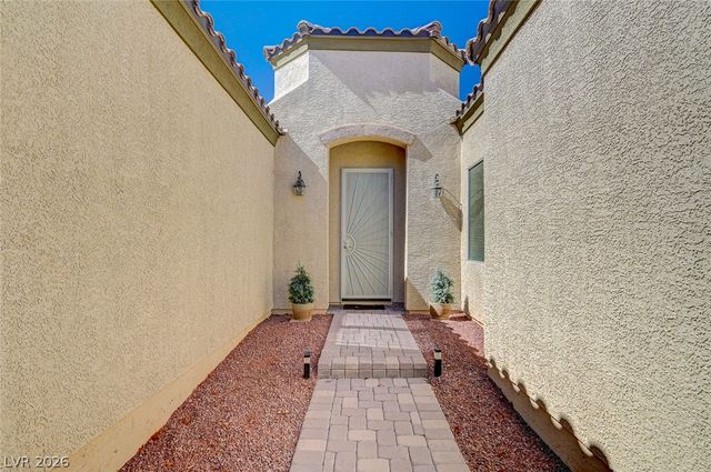 8112 Chestnut Hollow Avenue, Las Vegas, NV 89131