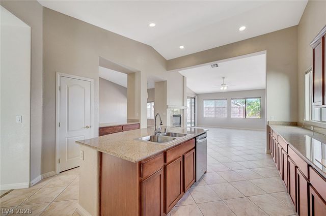 8112 Chestnut Hollow Avenue, Las Vegas, NV 89131