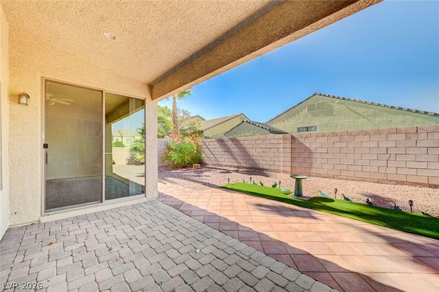 8112 Chestnut Hollow Avenue, Las Vegas, NV 89131