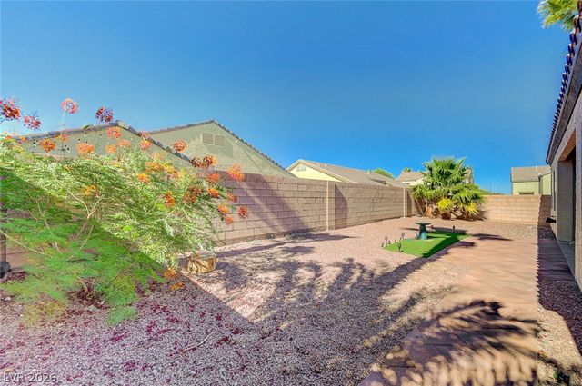 8112 Chestnut Hollow Avenue, Las Vegas, NV 89131