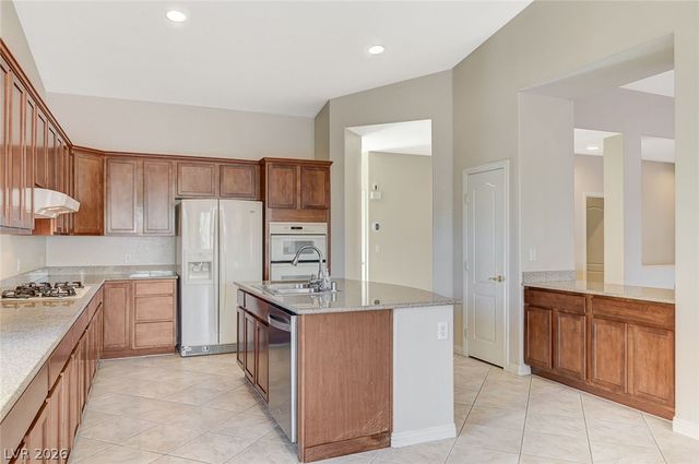 8112 Chestnut Hollow Avenue, Las Vegas, NV 89131