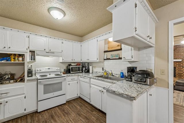 816 Jupiter Road, Edmond, OK 73003